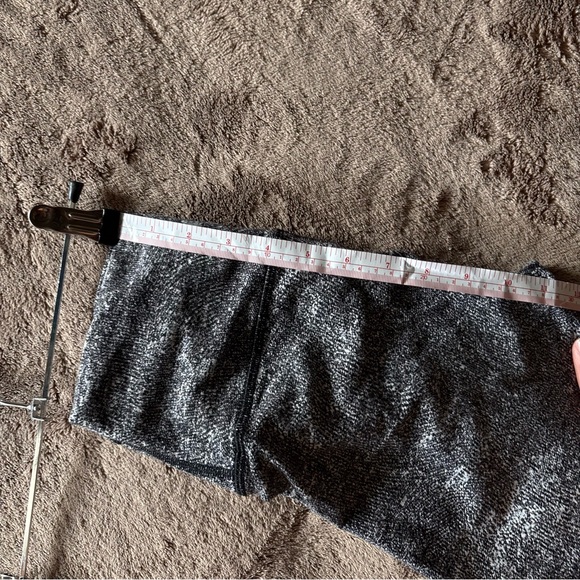 lululemon athletica Gray Leggings - Picture 6 of 8